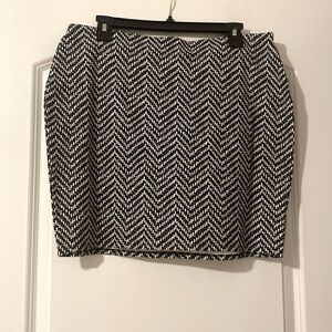 Black and White Miniskirt-Women’s